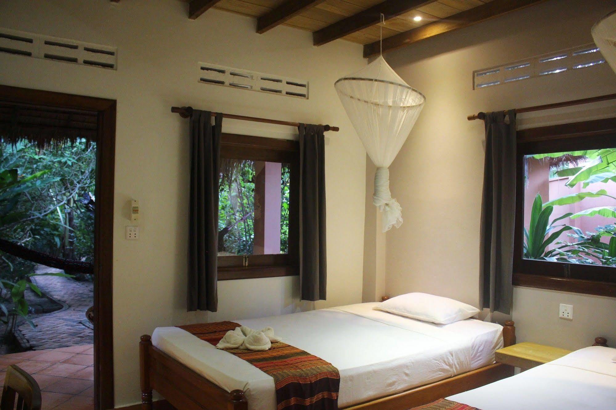 Botanica Hotell Kep Eksteriør bilde