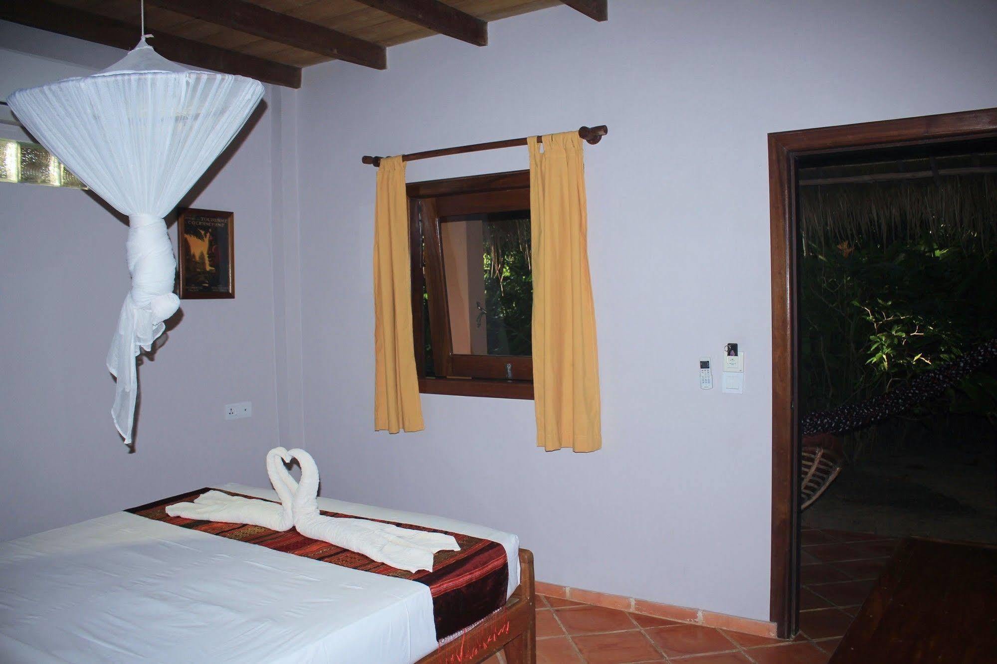 Botanica Hotell Kep Eksteriør bilde