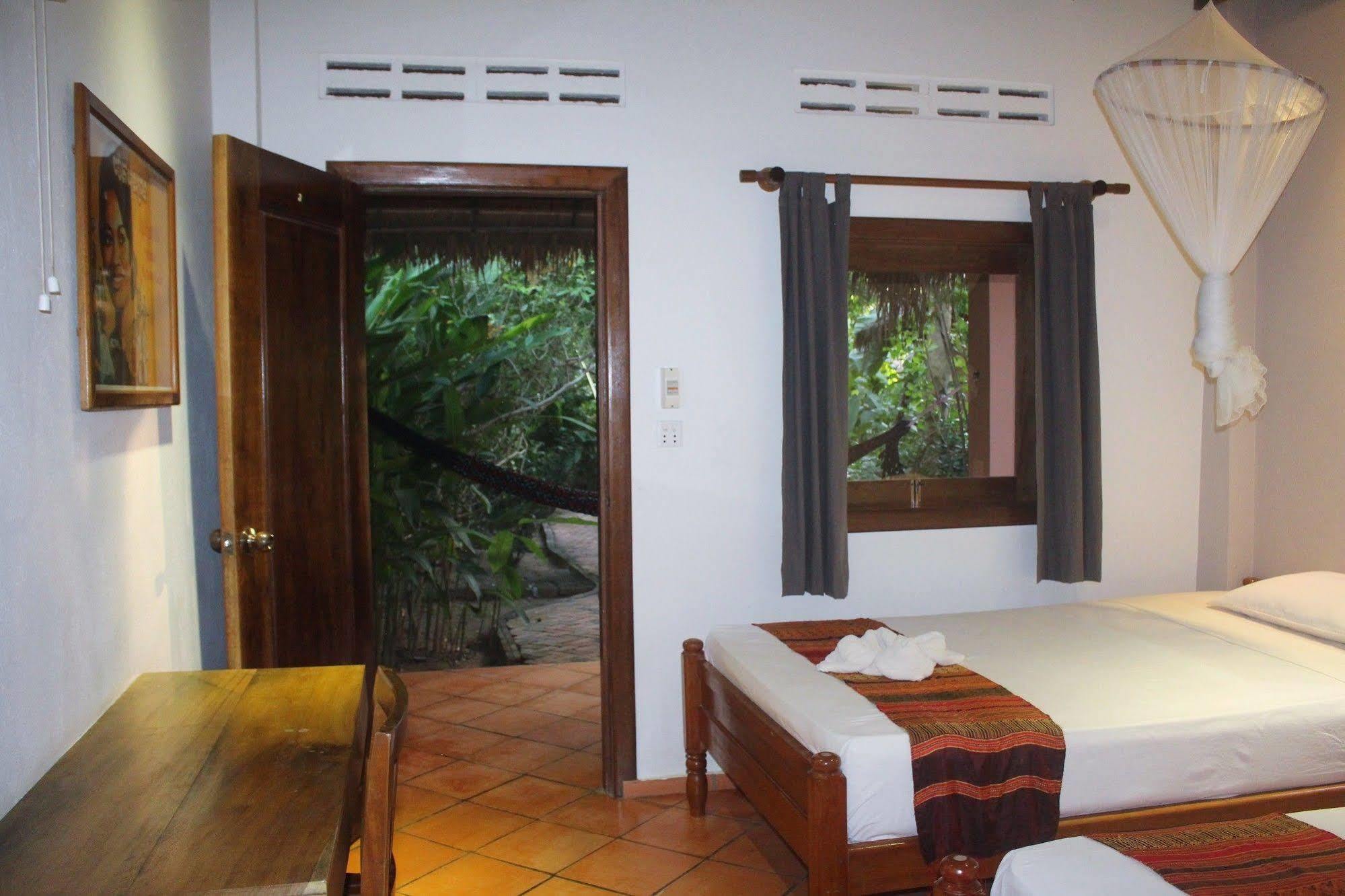 Botanica Hotell Kep Eksteriør bilde
